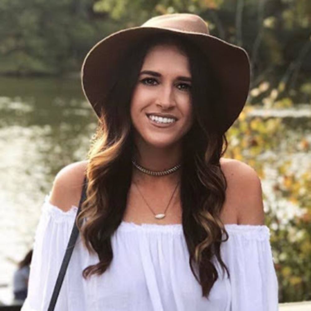 Meet your Posher, Caroline